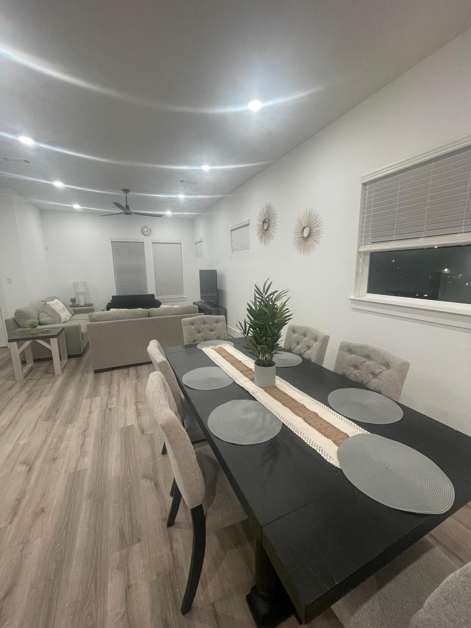 Comfortable 3 Bedroom - Heart Of Texas Medical Center Хюстън Екстериор снимка